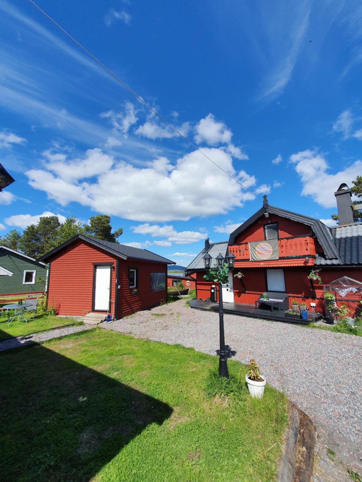 Camp Caroli Wooden Cabins Юккас'ярві Екстер'єр фото