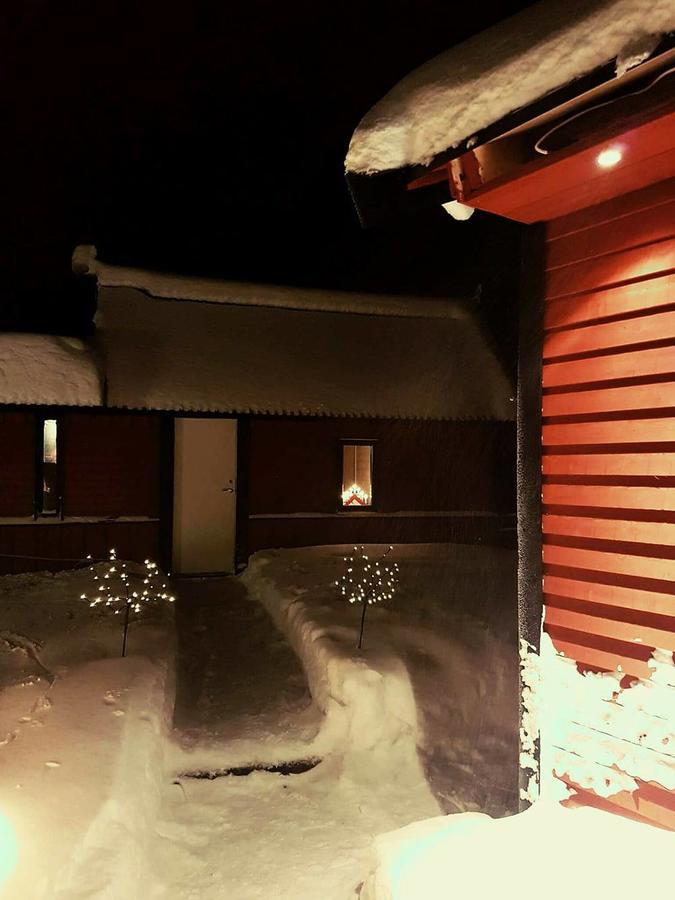 Camp Caroli Wooden Cabins Юккас'ярві Екстер'єр фото