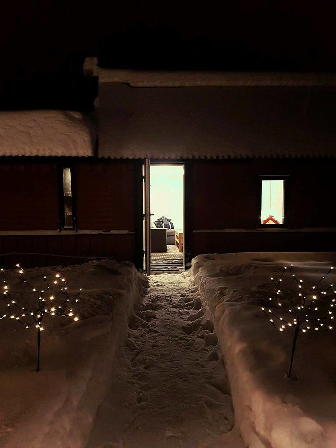 Camp Caroli Wooden Cabins Юккас'ярві Екстер'єр фото
