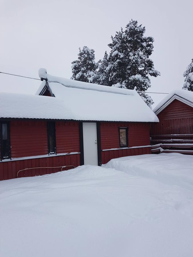 Camp Caroli Wooden Cabins Юккас'ярві Екстер'єр фото